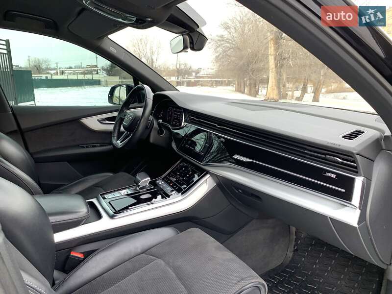 Внедорожник / Кроссовер Audi Q7 2020 в Кривом Роге