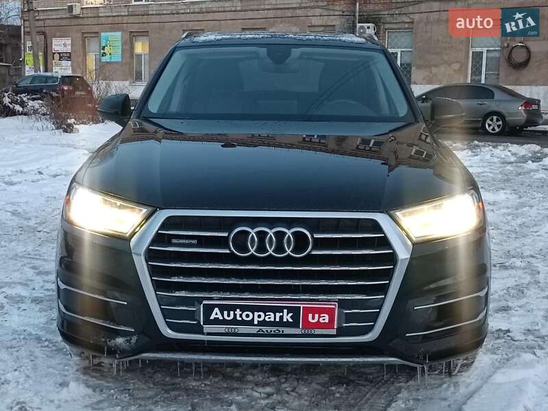 Позашляховик / Кросовер Audi Q7 2018 в Харкові