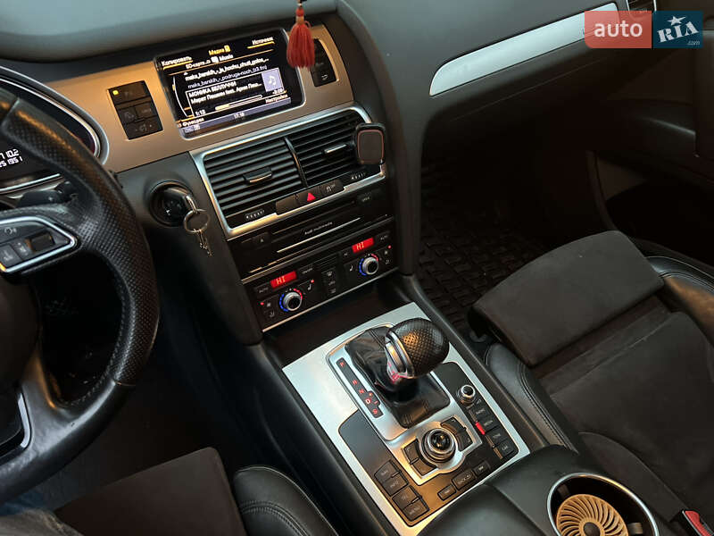Внедорожник / Кроссовер Audi Q7 2011 в Николаеве