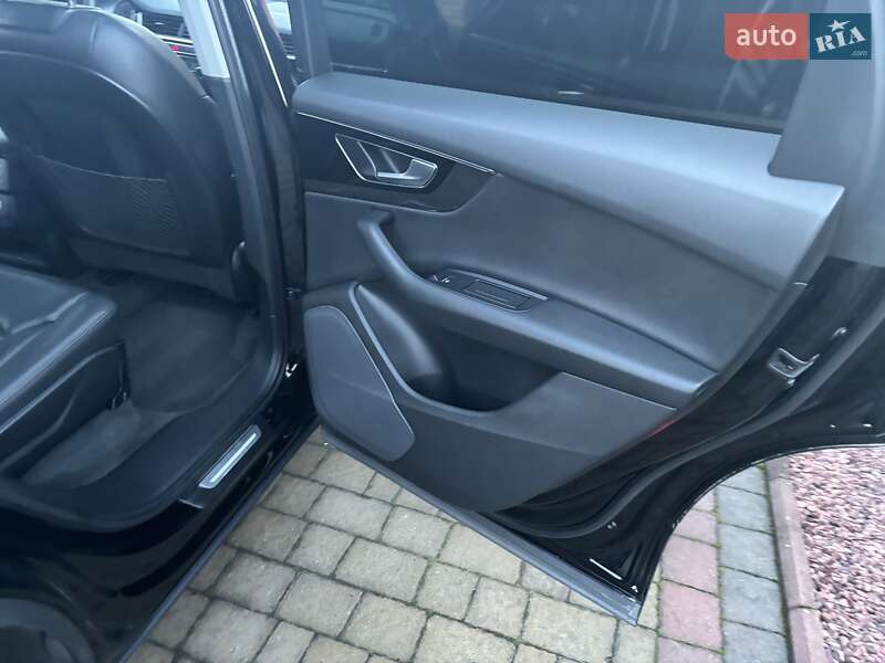 Внедорожник / Кроссовер Audi Q7 2017 в Барановке