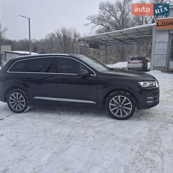 Внедорожник / Кроссовер Audi Q7 2019 в Чернигове
