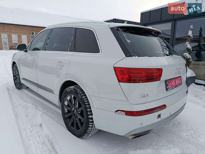 Внедорожник / Кроссовер Audi Q7 2017 в Луцке