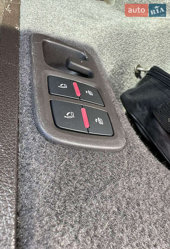 Внедорожник / Кроссовер Audi Q7 2017 в Киеве