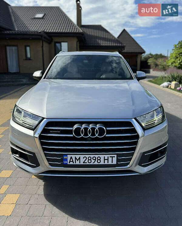 Внедорожник / Кроссовер Audi Q7 2017 в Киеве