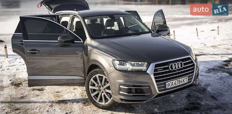 Внедорожник / Кроссовер Audi Q7 2019 в Киеве