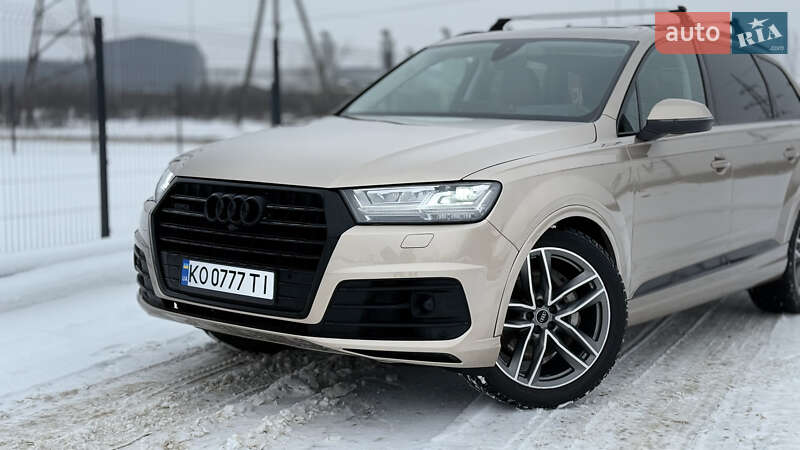 Внедорожник / Кроссовер Audi Q7 2018 в Ужгороде
