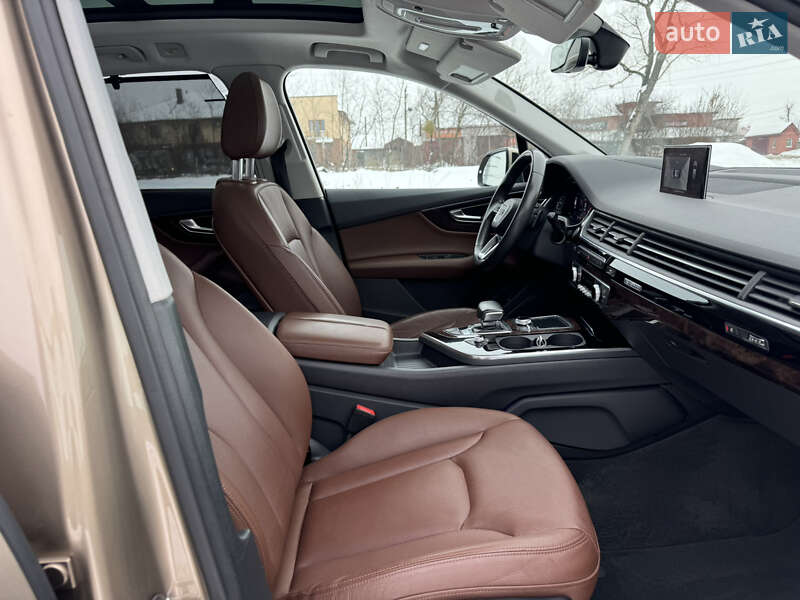 Внедорожник / Кроссовер Audi Q7 2018 в Ужгороде