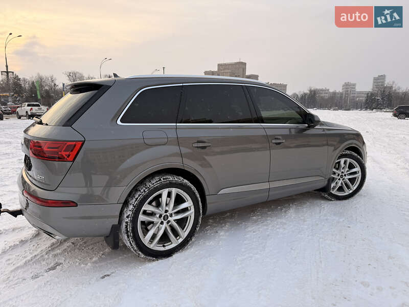 Внедорожник / Кроссовер Audi Q7 2017 в Харькове