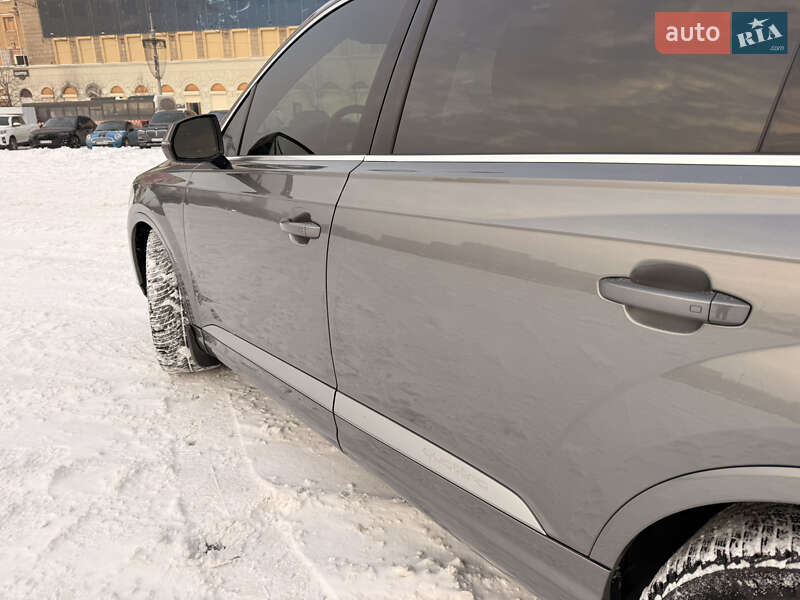 Внедорожник / Кроссовер Audi Q7 2017 в Харькове