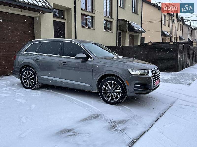 Внедорожник / Кроссовер Audi Q7 2017 в Стрые
