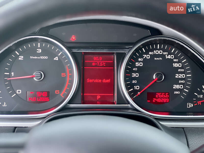 Внедорожник / Кроссовер Audi Q7 2010 в Ровно