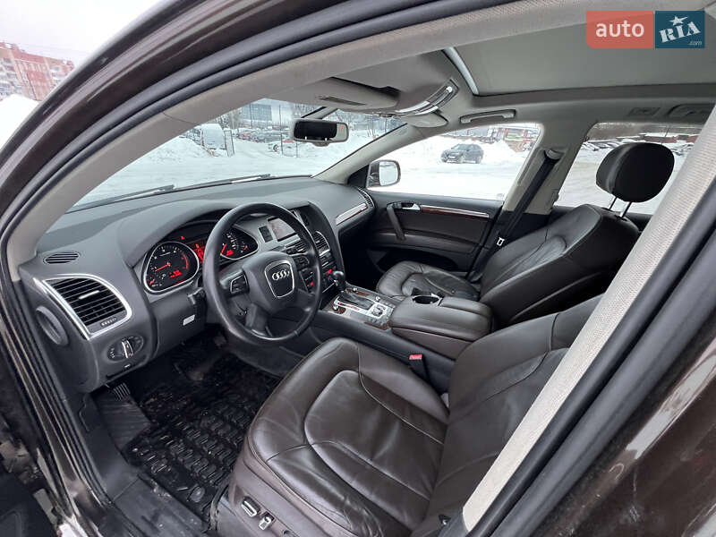 Внедорожник / Кроссовер Audi Q7 2010 в Ровно