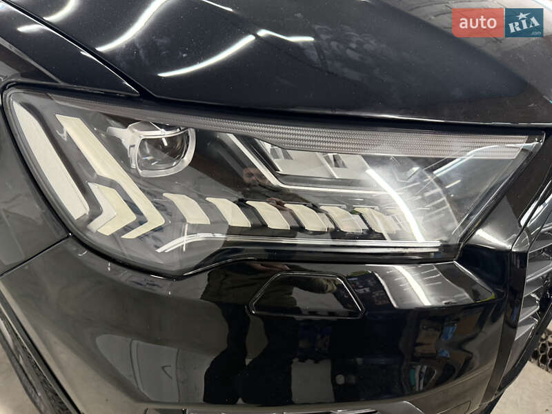 Внедорожник / Кроссовер Audi Q7 2020 в Новояворовске