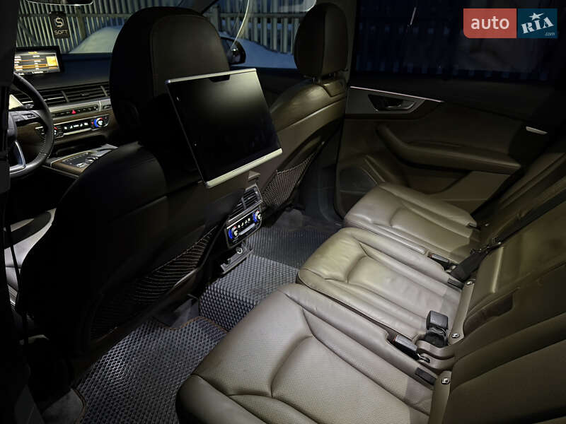 Внедорожник / Кроссовер Audi Q7 2016 в Львове