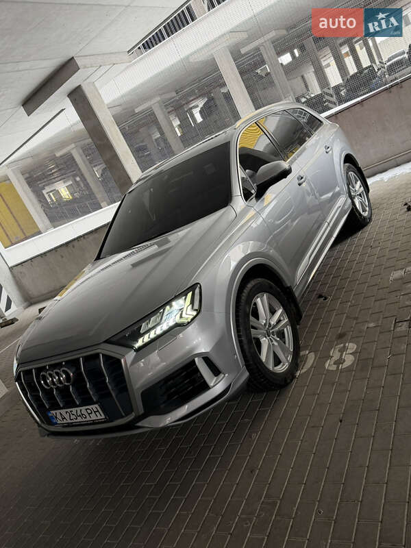 Внедорожник / Кроссовер Audi Q7 2022 в Киеве