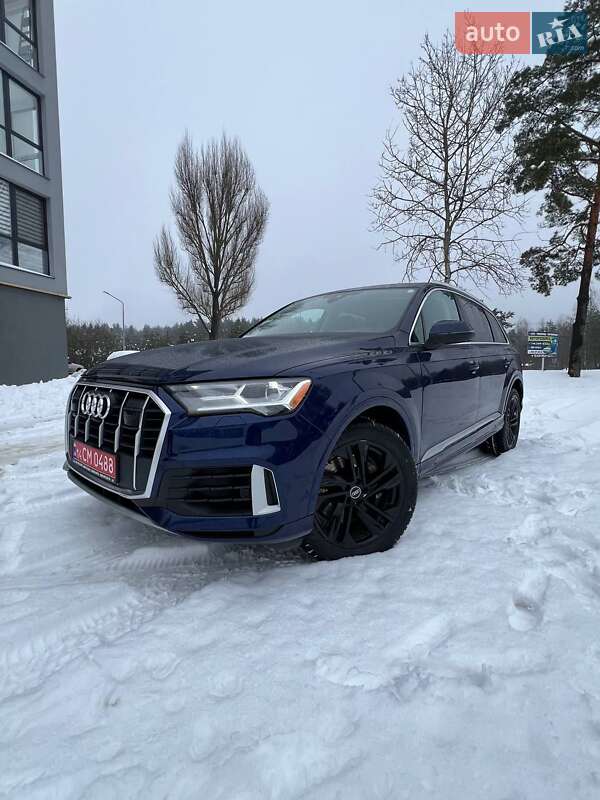Внедорожник / Кроссовер Audi Q7 2022 в Новояворовске