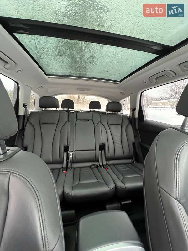 Внедорожник / Кроссовер Audi Q7 2022 в Новояворовске