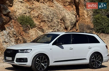 Позашляховик / Кросовер Audi Q7 2015 в Києві