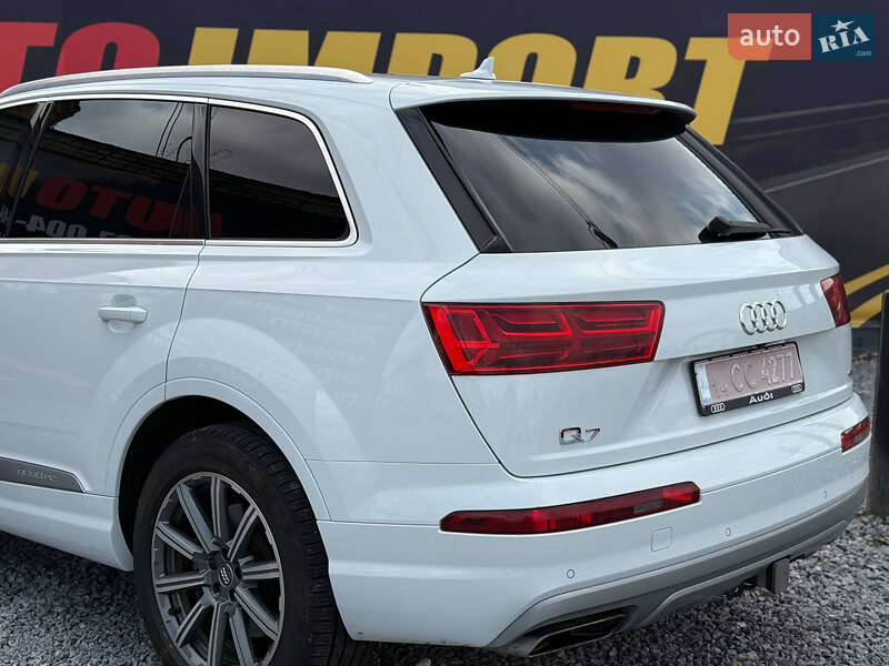 Внедорожник / Кроссовер Audi Q7 2018 в Стрые