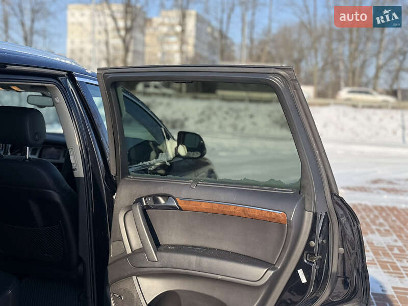 Внедорожник / Кроссовер Audi Q7 2012 в Полтаве