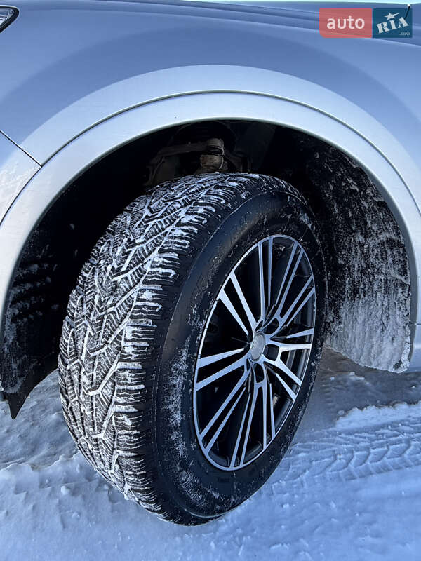 Внедорожник / Кроссовер Audi Q7 2016 в Радивилове