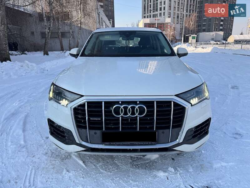 Внедорожник / Кроссовер Audi Q7 2020 в Киеве