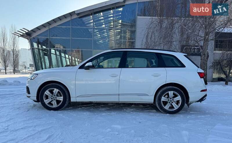 Внедорожник / Кроссовер Audi Q7 2020 в Киеве