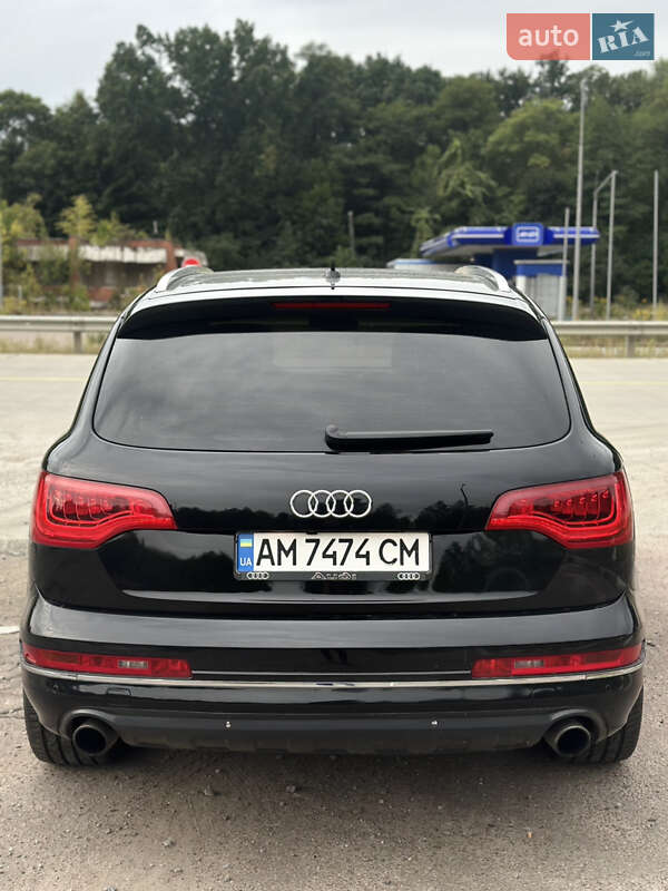 Внедорожник / Кроссовер Audi Q7 2010 в Черняхове