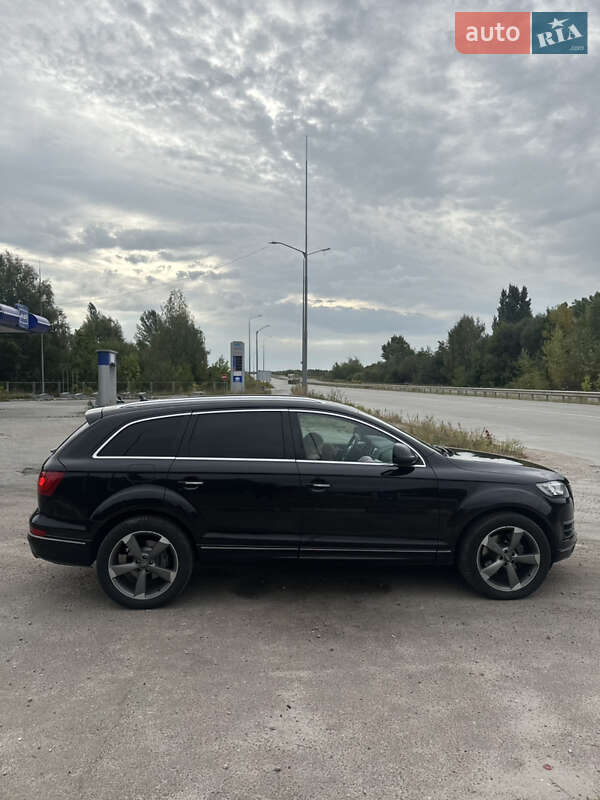 Внедорожник / Кроссовер Audi Q7 2010 в Черняхове