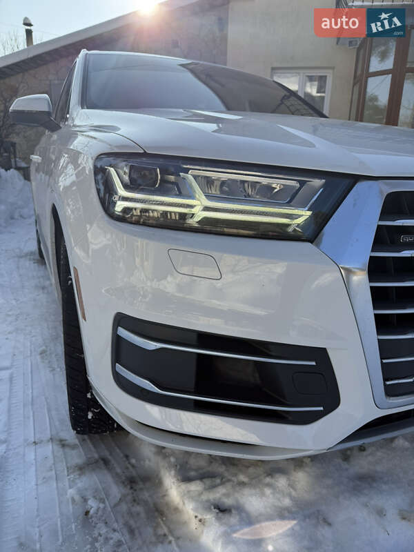 Внедорожник / Кроссовер Audi Q7 2017 в Львове