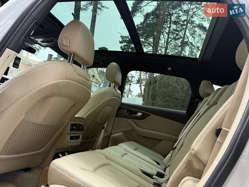 Внедорожник / Кроссовер Audi Q7 2017 в Львове