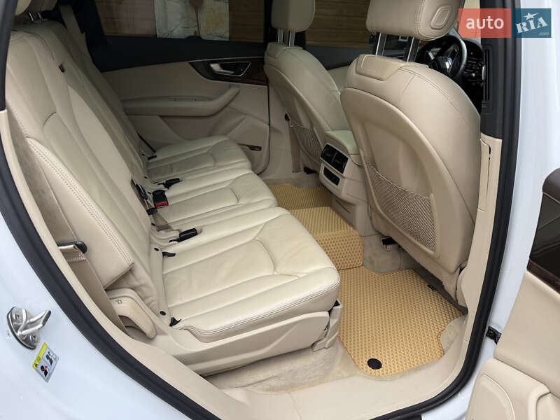 Внедорожник / Кроссовер Audi Q7 2017 в Львове