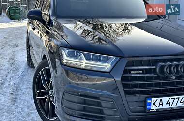 Позашляховик / Кросовер Audi Q7 2017 в Києві