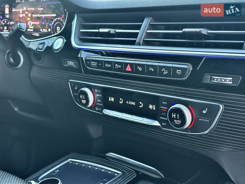 Внедорожник / Кроссовер Audi Q7 2017 в Киеве