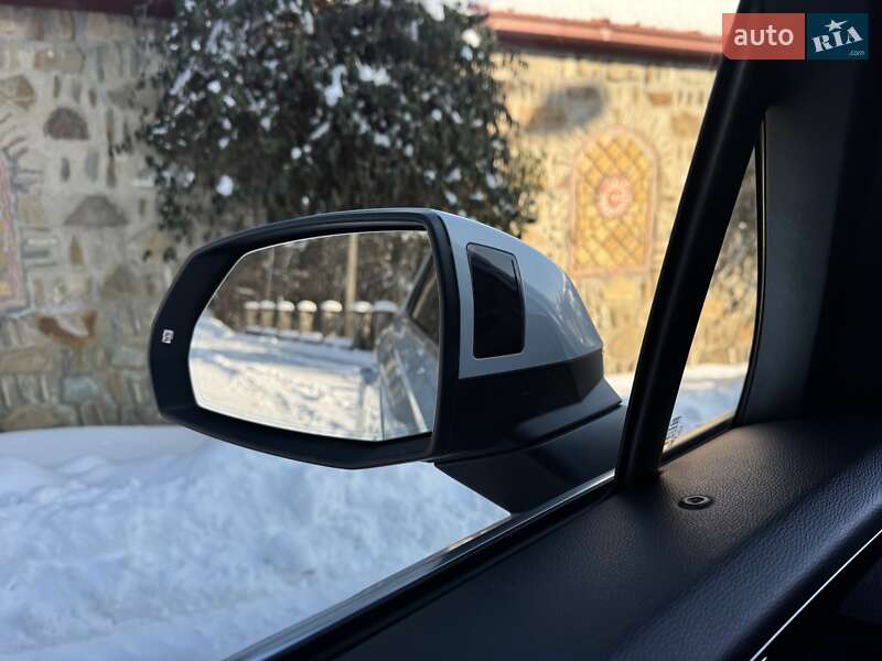 Внедорожник / Кроссовер Audi Q7 2017 в Черновцах