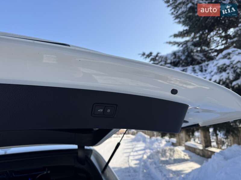 Внедорожник / Кроссовер Audi Q7 2017 в Черновцах