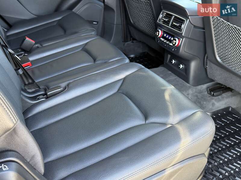 Позашляховик / Кросовер Audi Q7 2018 в Дрогобичі