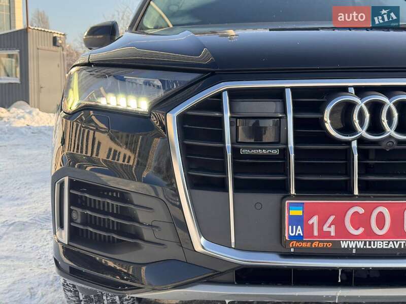 Внедорожник / Кроссовер Audi Q7 2020 в Киеве