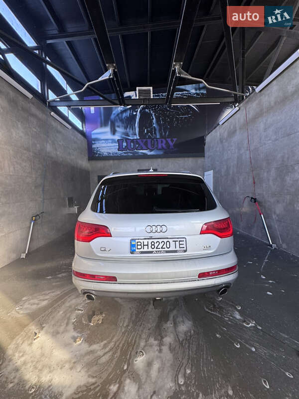 Внедорожник / Кроссовер Audi Q7 2015 в Подольске