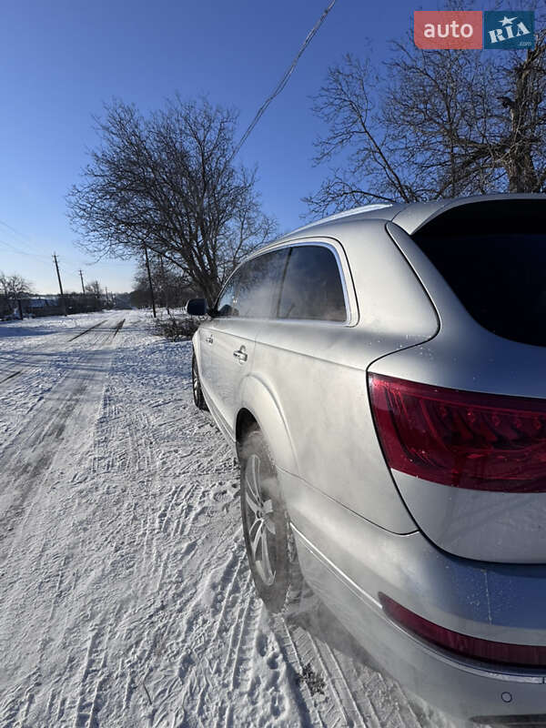 Внедорожник / Кроссовер Audi Q7 2015 в Подольске