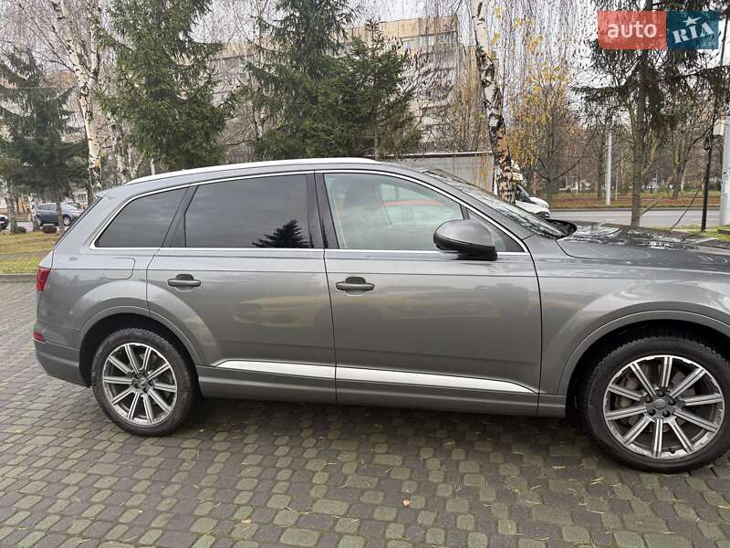 Внедорожник / Кроссовер Audi Q7 2017 в Львове