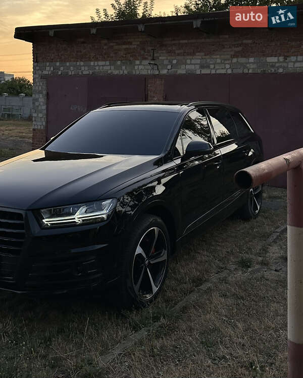 Внедорожник / Кроссовер Audi Q7 2019 в Сумах