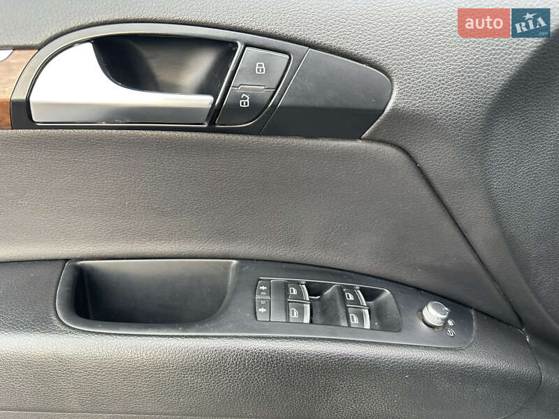 Внедорожник / Кроссовер Audi Q7 2014 в Киеве