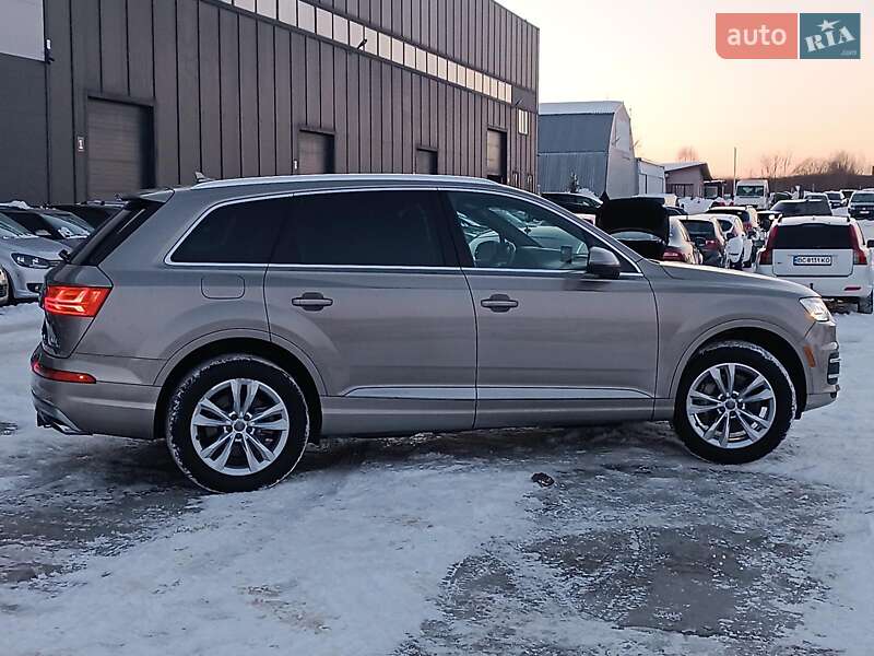 Внедорожник / Кроссовер Audi Q7 2017 в Львове