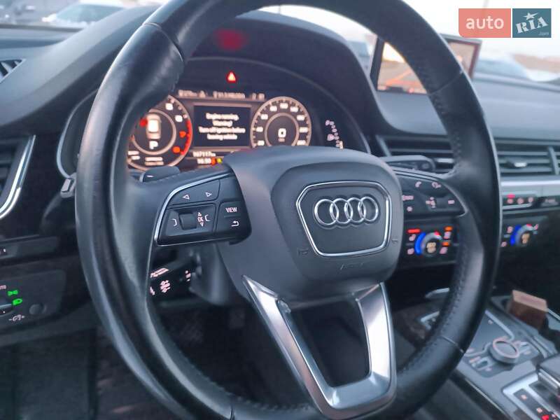 Внедорожник / Кроссовер Audi Q7 2017 в Львове
