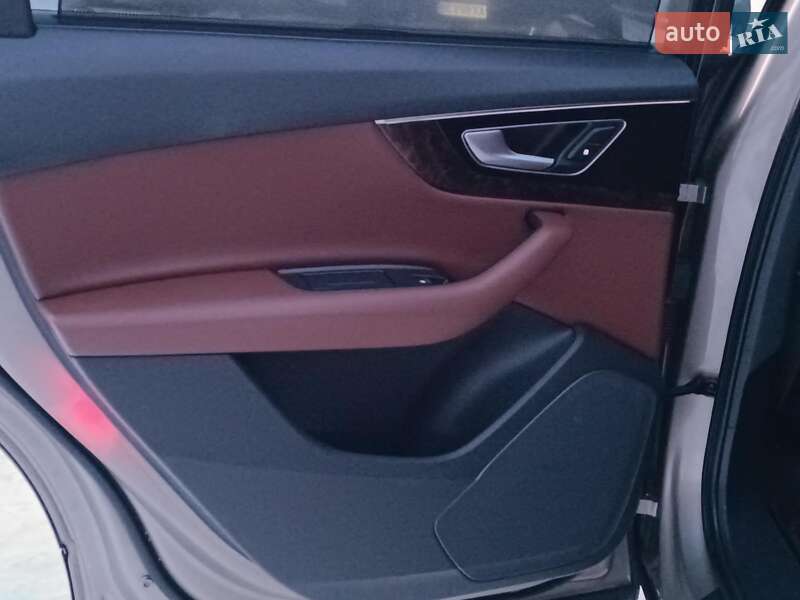 Внедорожник / Кроссовер Audi Q7 2017 в Львове