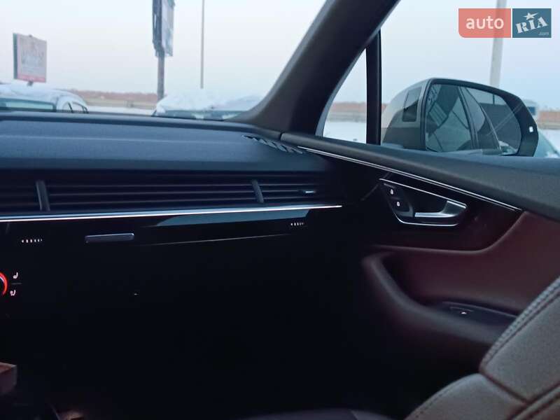 Внедорожник / Кроссовер Audi Q7 2017 в Львове