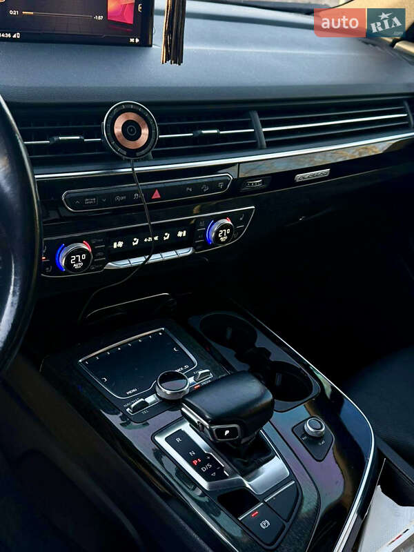 Внедорожник / Кроссовер Audi Q7 2016 в Сумах