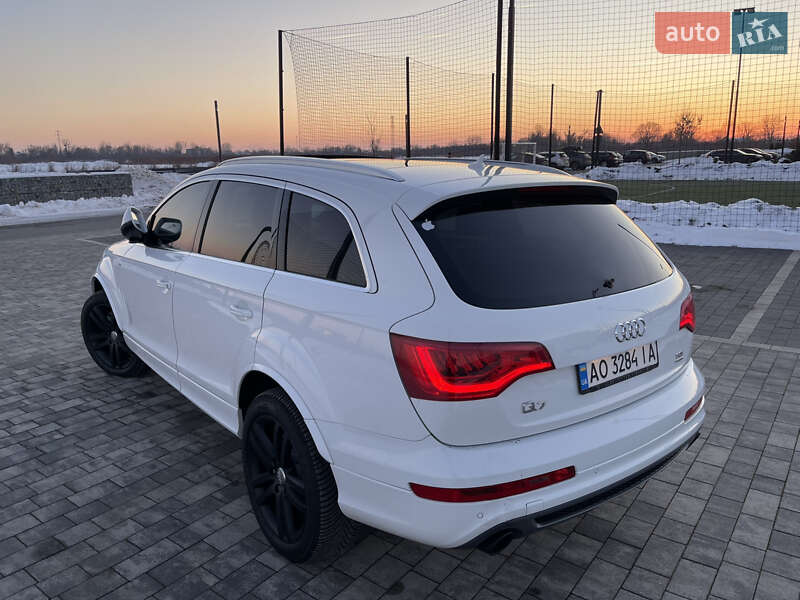 Внедорожник / Кроссовер Audi Q7 2012 в Мукачево