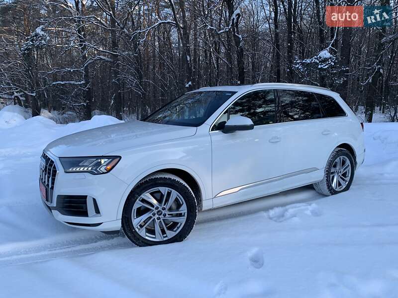 Позашляховик / Кросовер Audi Q7 2023 в Рівному